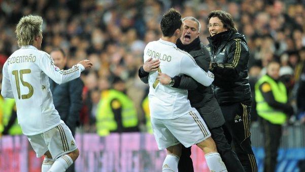 球员：你敢信？我都没看球门