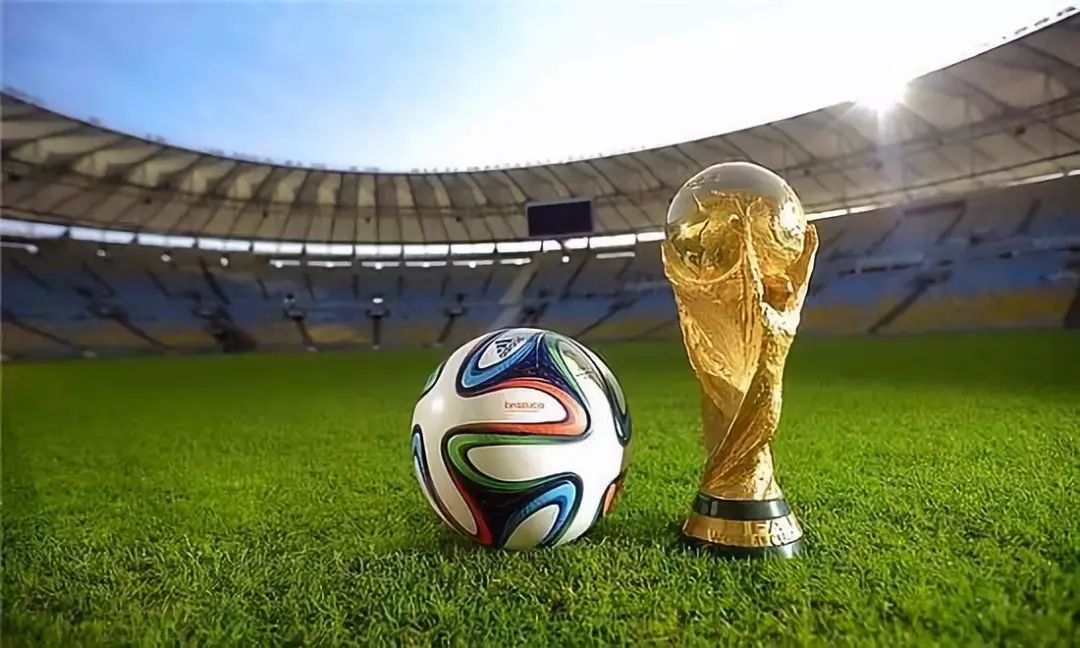 爱德华兹44分创赛季得分新高，单节19分+准绝平拯救球队