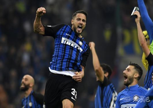 从天堂到地狱，索博在2-1领先后疯狂庆祝，被绝杀后伤心落泪