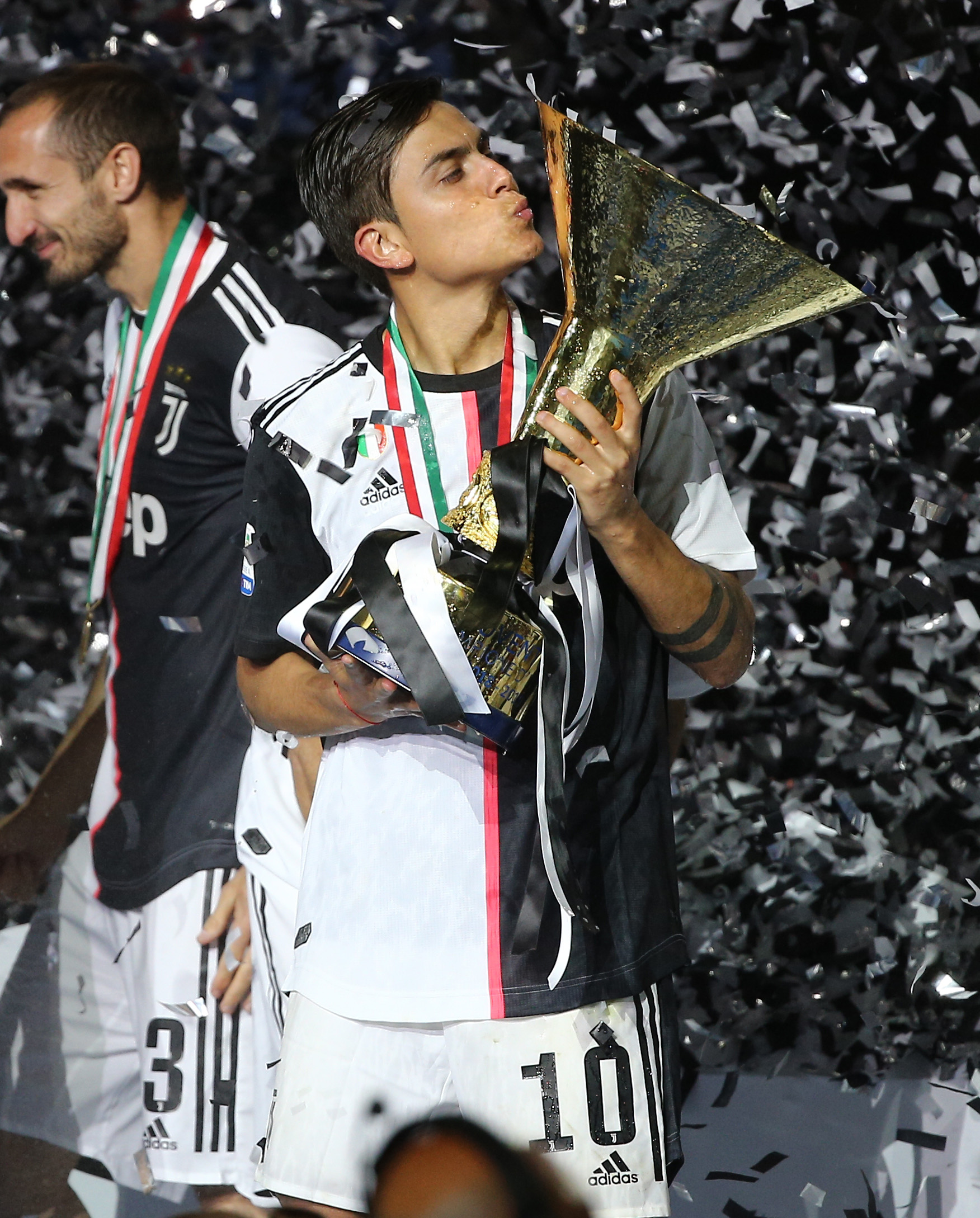 今天一条龙破门！这动作幅度，这过人摆脱后的射门，...