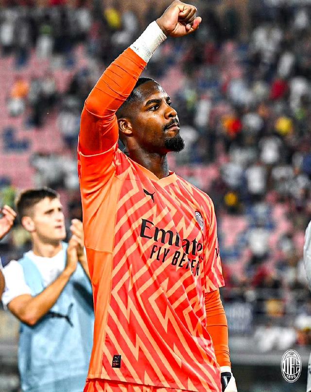 官方：中国裁判傅明执法日职乙水户蜀葵vs大分三神