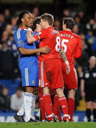 文胖：在雄鹿裁掉利拉德后，字母哥对雄鹿感到非常失望