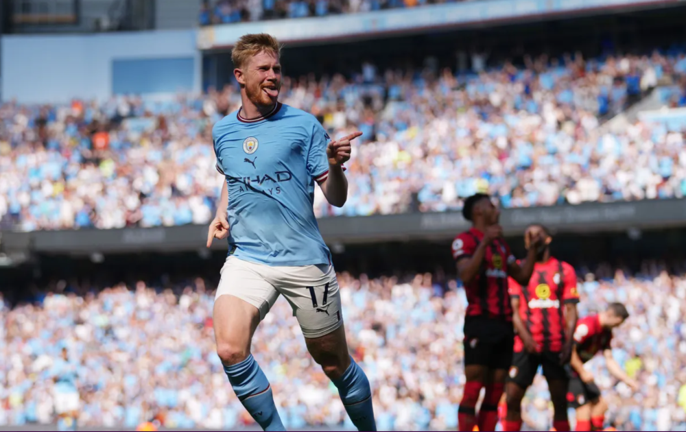 场面火爆，吉马良斯掐罗梅罗脖子逃过红牌